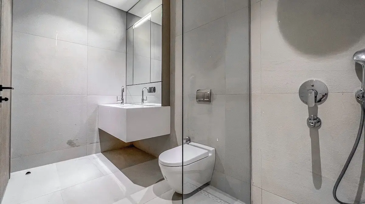 Modern bathroom